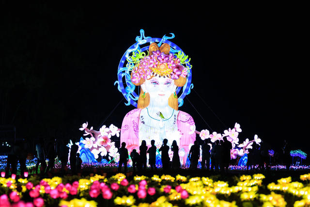国庆中秋 乐享假期 夜景 灯光节 
