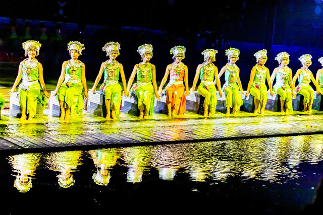 旅游   民俗  德夯  矮寨  国庆  假期