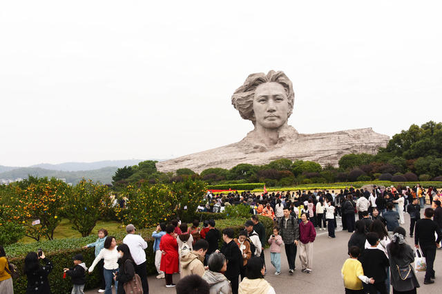 长沙  橘子洲头  深秋  桔香  游客