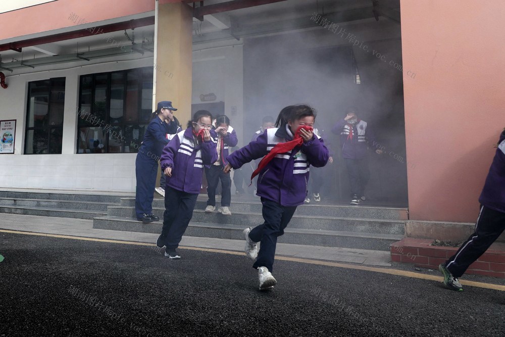 消防疏散演练 校园