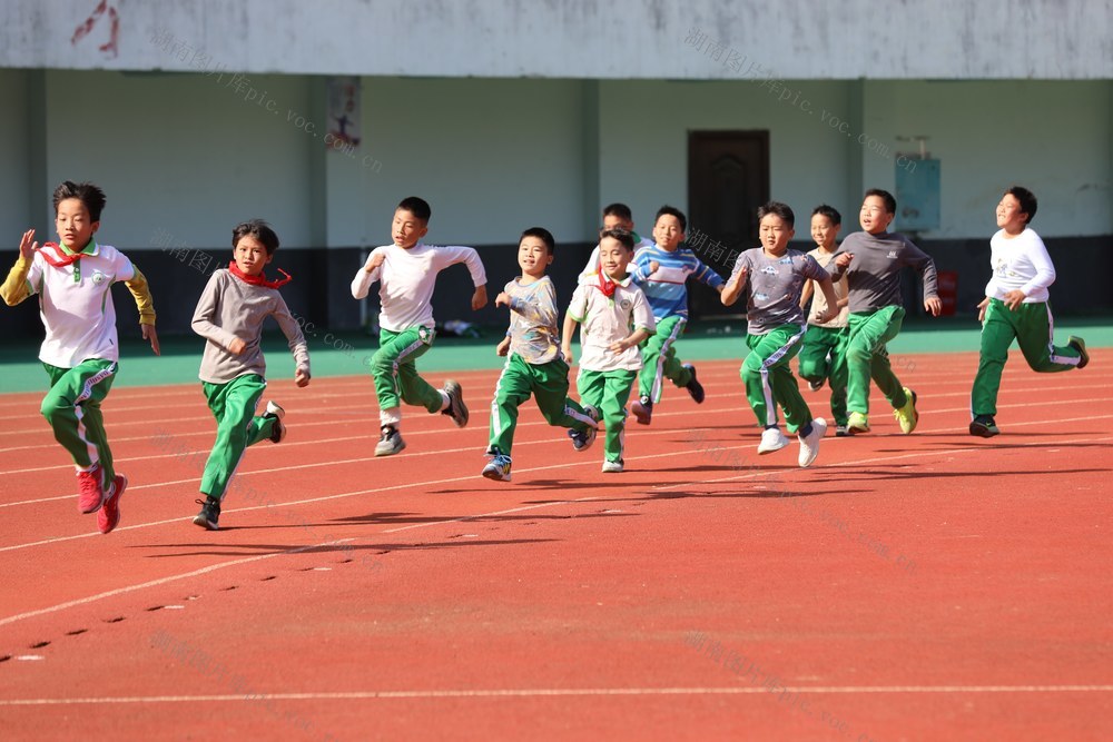 土家族  湖南  苗族  湘西  运动会  田径  跑步 跳高  体质