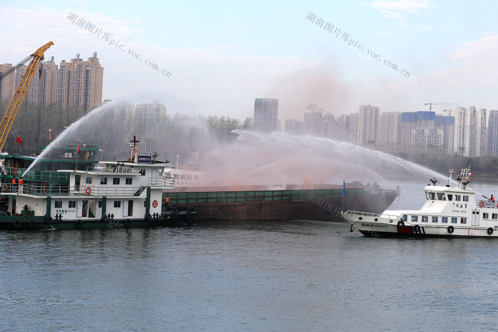 消防水炮 模拟 船舶紧急灭火 水上搜救应急演练
