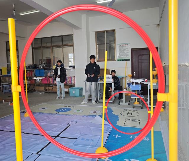 科技  教学  教育  科学  无人机  竞赛  科普  蓝山