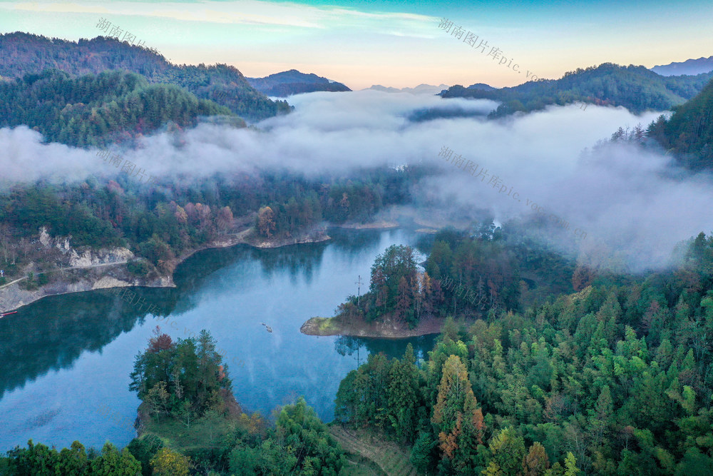 湖南，龙山，彩墨，山水，画卷，初冬