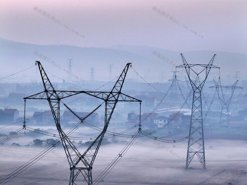 初冬  乡村  平原  晨光  薄雾  轻纱