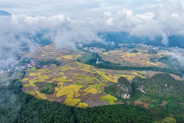 湖南道县：云雾缭绕乡村美