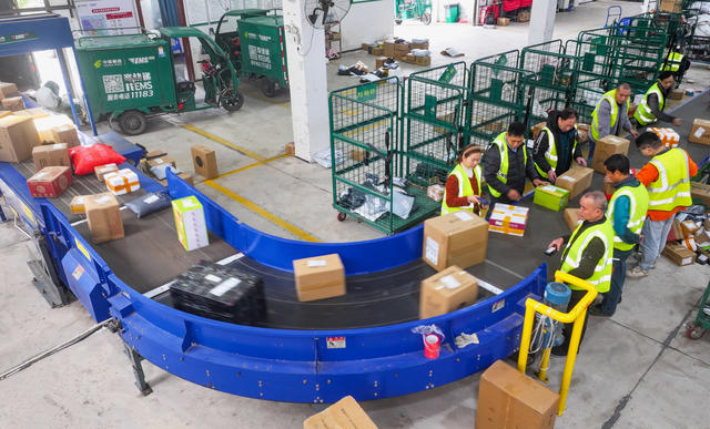 双十二  快递  分拣  邮政