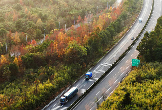 嘉禾：路景相融画中行