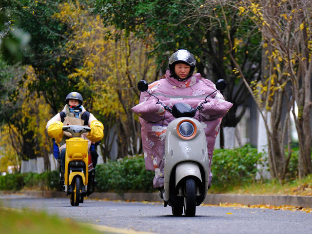 迎来大风降温天气