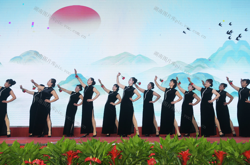  嘉禾：旗袍秀 展风采