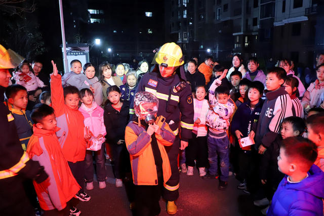 消防 安全意识 培训 高层建筑小区 实操 群众 自防自救 应急 演练 