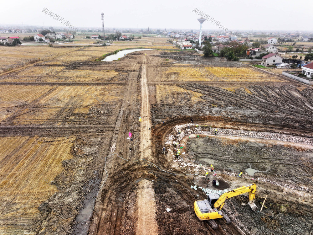 基础设施  基本农田  高标准建设  堰塘护砌