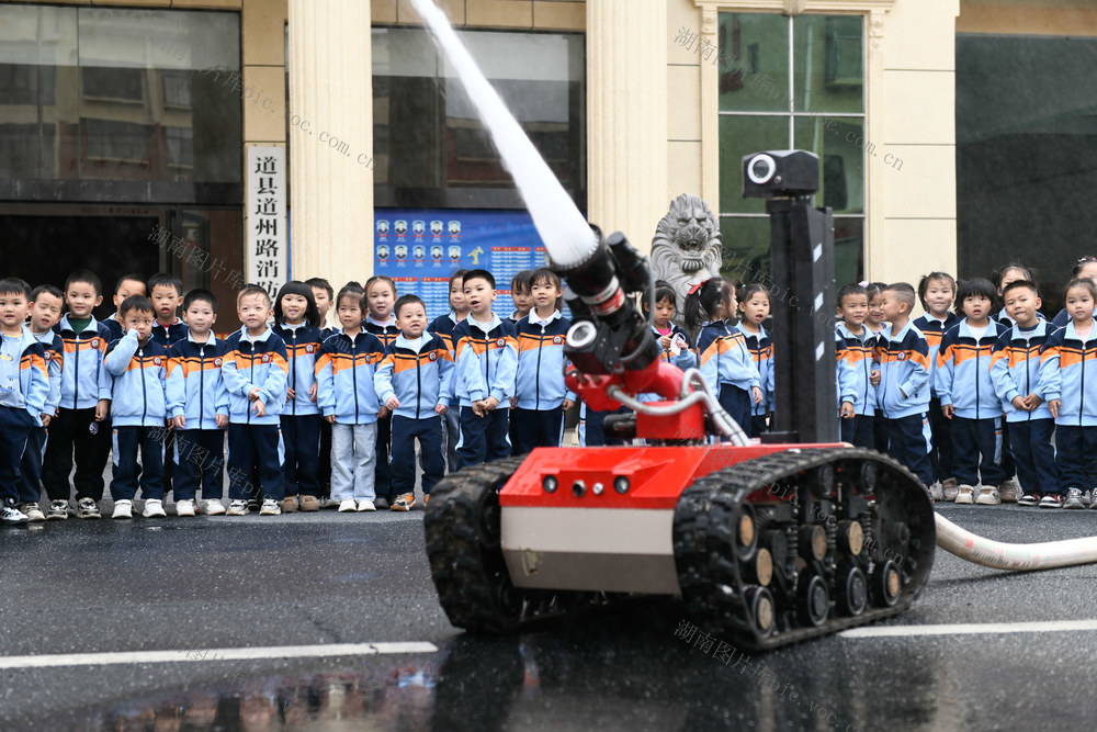 湖南道县：萌娃学消防 安全伴成长