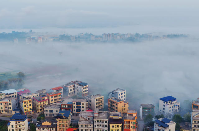 嘉禾：云雾绕乡村 