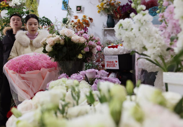 新年 鲜花  俏销 祝福 装饰家居