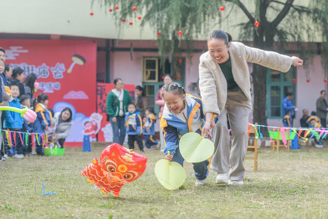 湖南道县：趣味游园迎新年