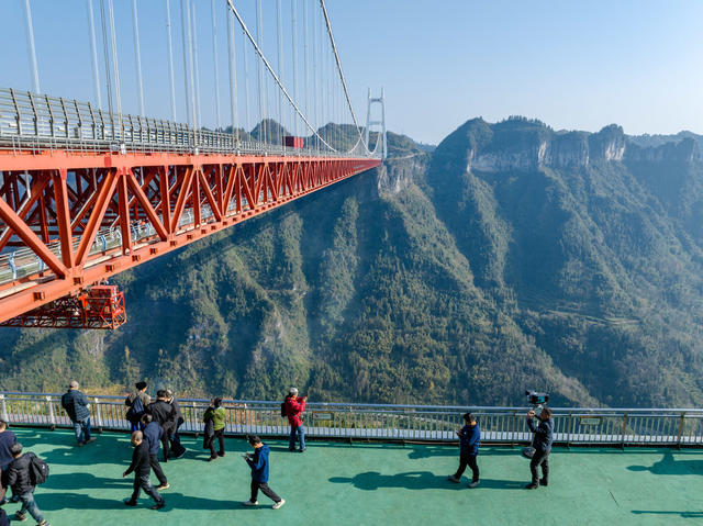 冬日 矮寨 矮寨奇观旅游区 苗寨 峡谷