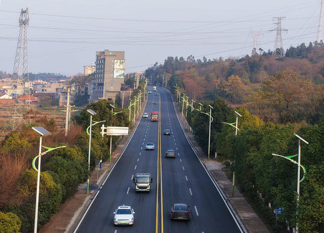嘉禾：公路提质助发展