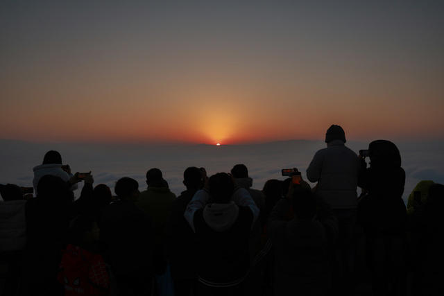 日出 云海 游客 密岩尖 朝霞