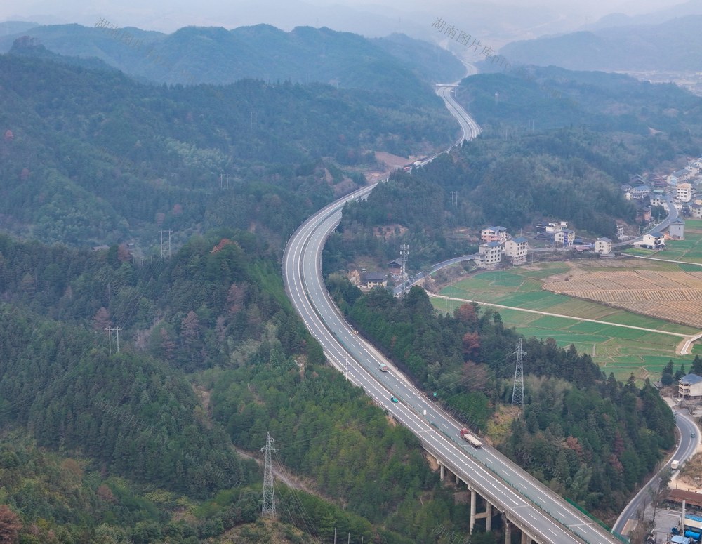 公路、交通、高速公路、经济、民生