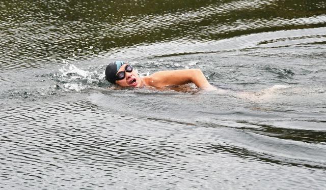 “大寒”冬泳热