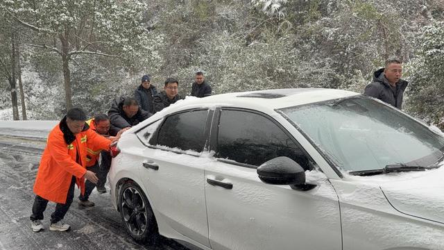 推车撒盐  推车 保平安