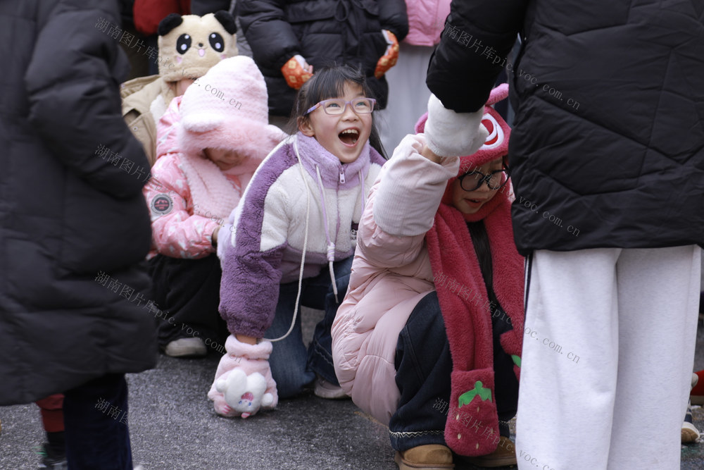 冰雪 初体验 学生  溜冰