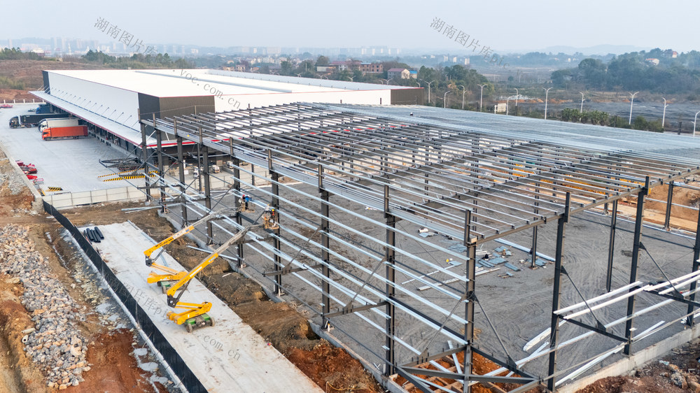 项目建设 物流园 施工忙