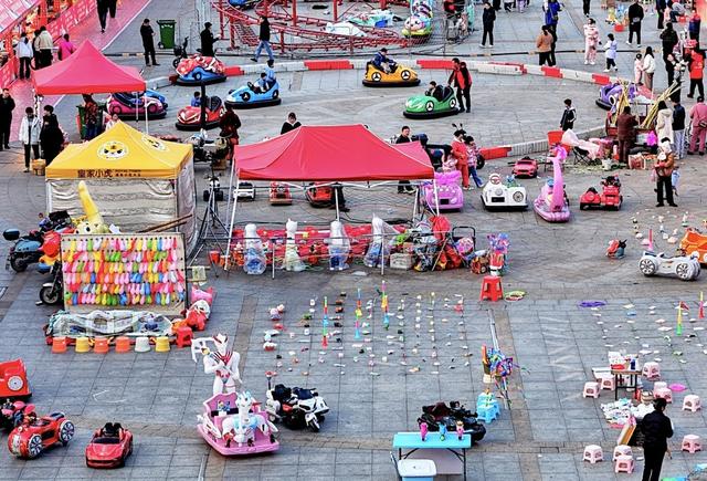 政府  广场  公园  休闲