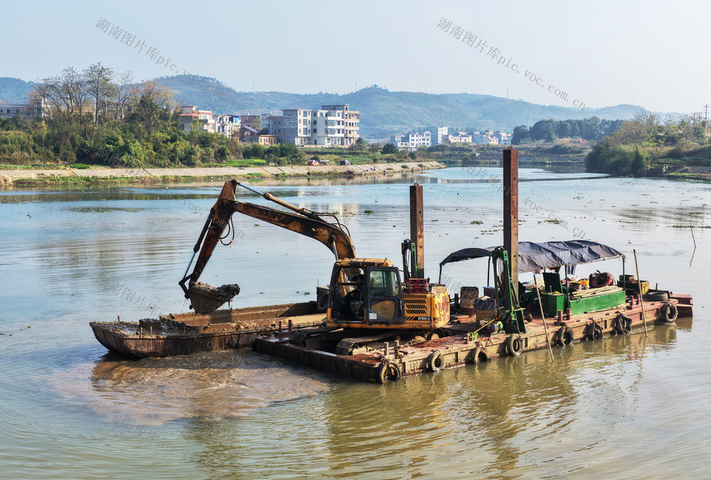 嘉禾：假日施工忙