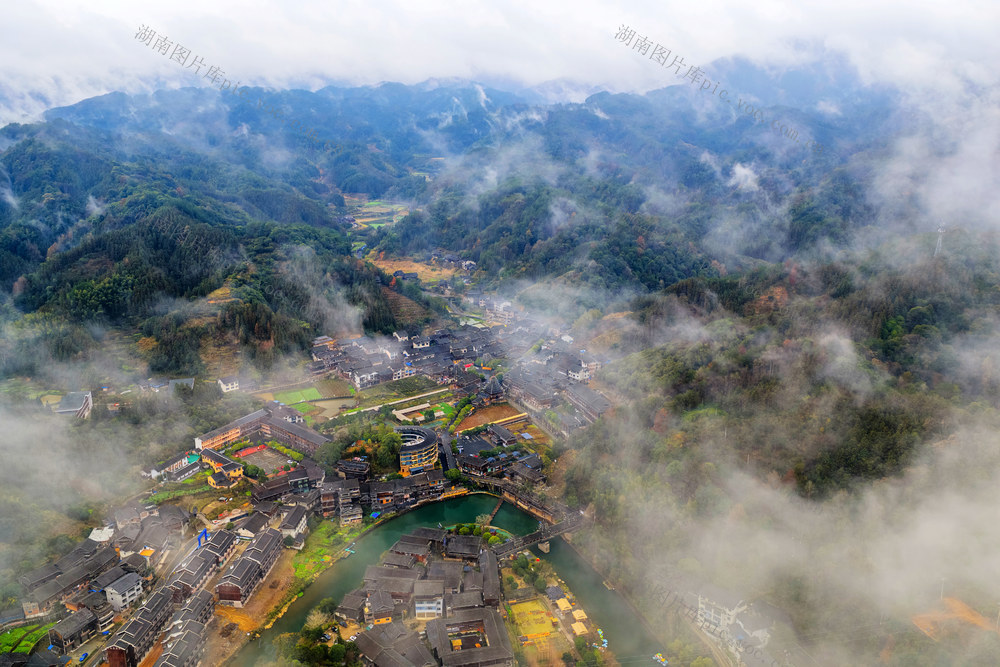 乡村 和美乡村 雾 侗寨 传统村落