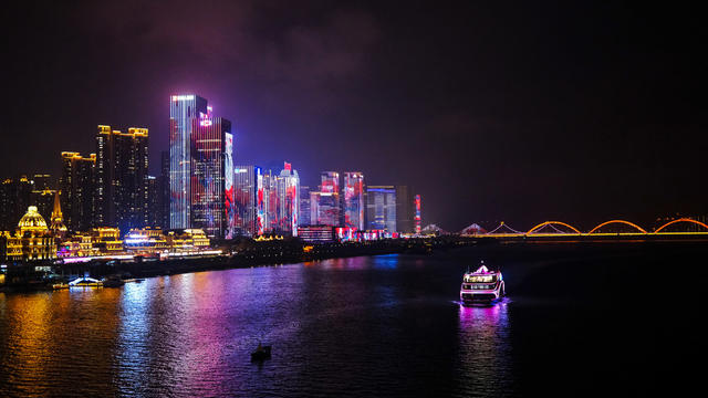 灯光璀璨夜色美