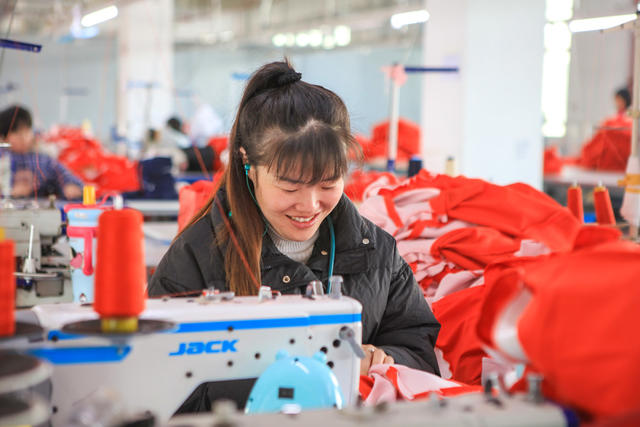 湖南，龙山，工业，生产，忙碌，订单，开门红