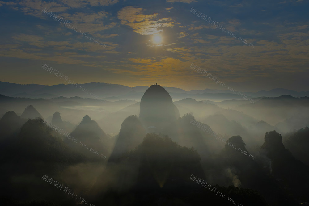 丹霞 峰林 云海 山 雾