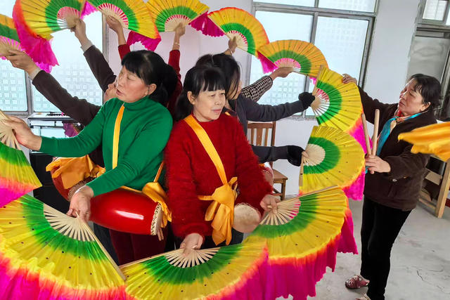 嘉禾：排练节目迎新春