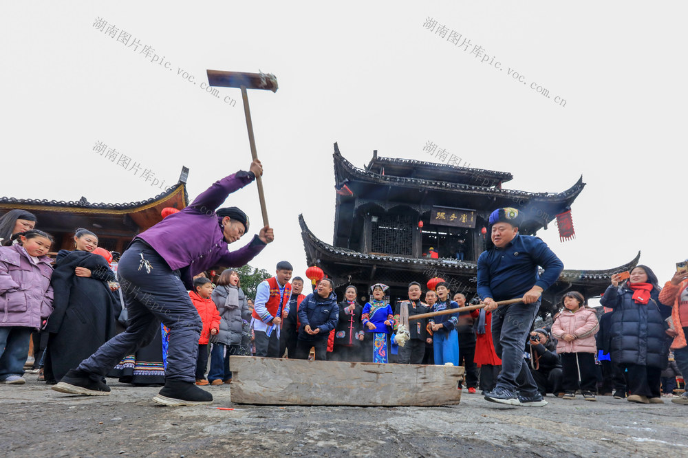 湖南，龙山，体验、土家年、节日、春节、活动、文艺表演，民族