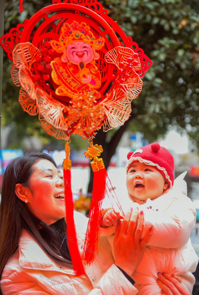 湖南道县：年货市场年味浓