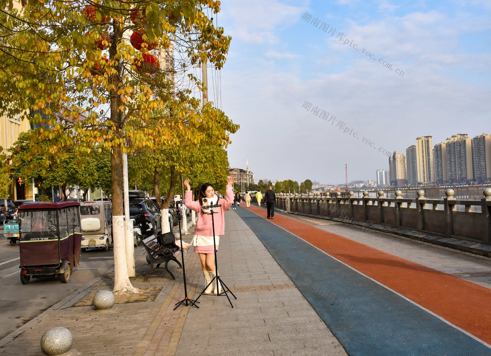 直播家乡美 欢喜迎小年