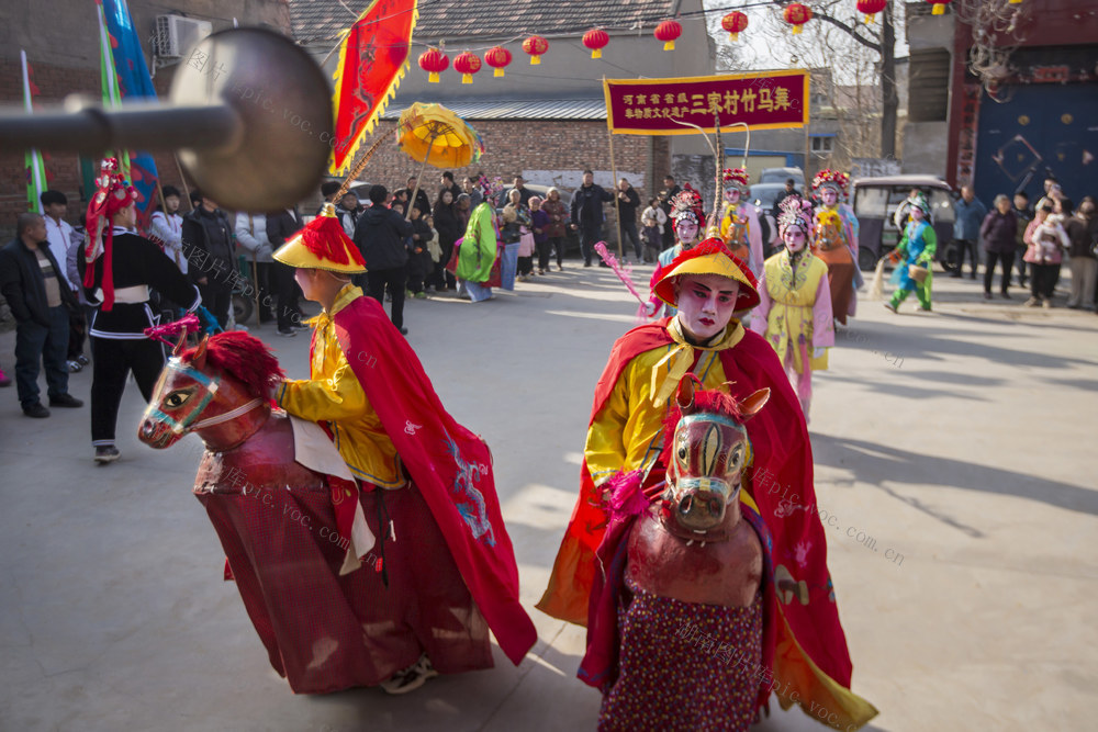 马年，春节，锣鼓，化妆，舞蹈，竹马舞，跑竹马，迎新春，省级非遗，民间文娱