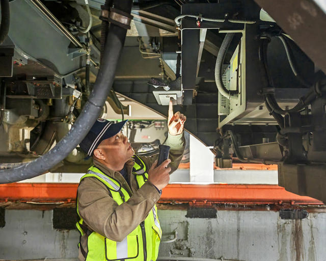 动车组；绿巨人；电务