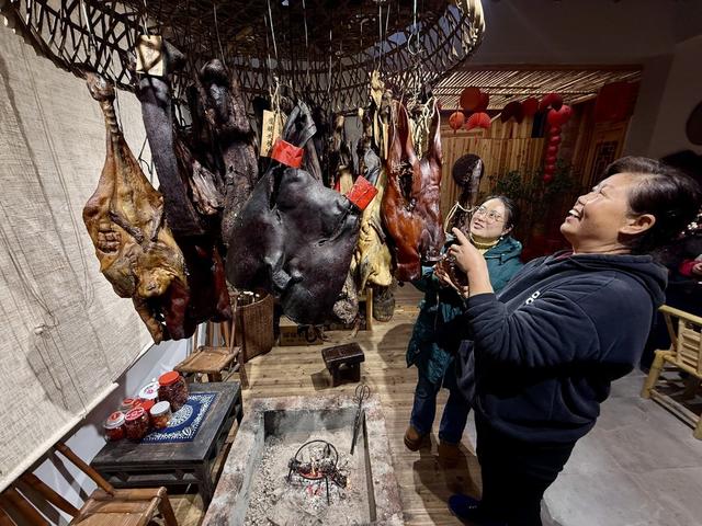  通道：传统腊味飘香走俏
