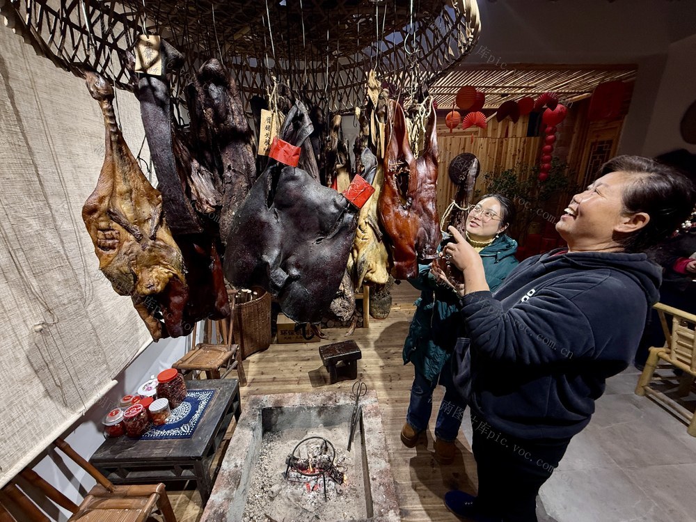  通道：传统腊味飘香走俏
