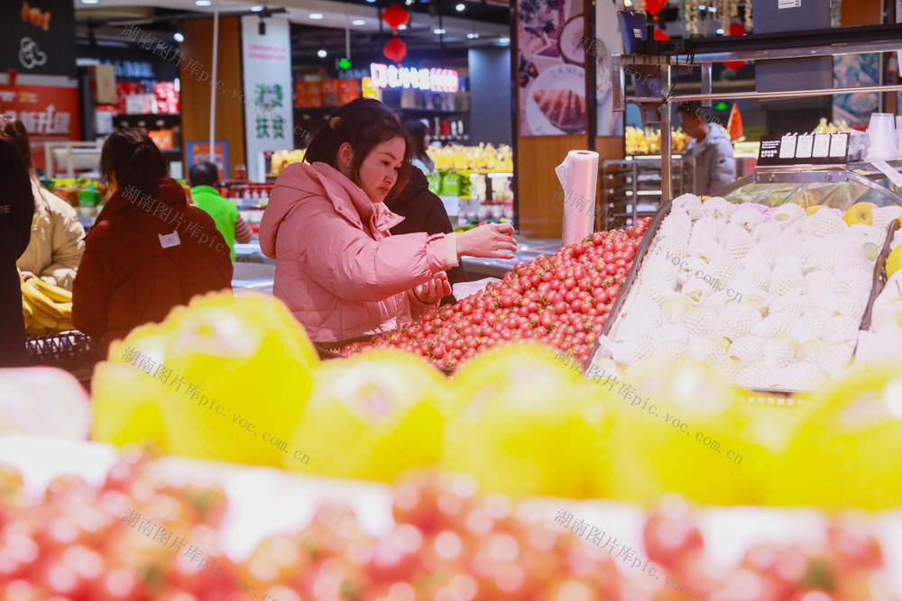 春节  市场  货丰  价稳