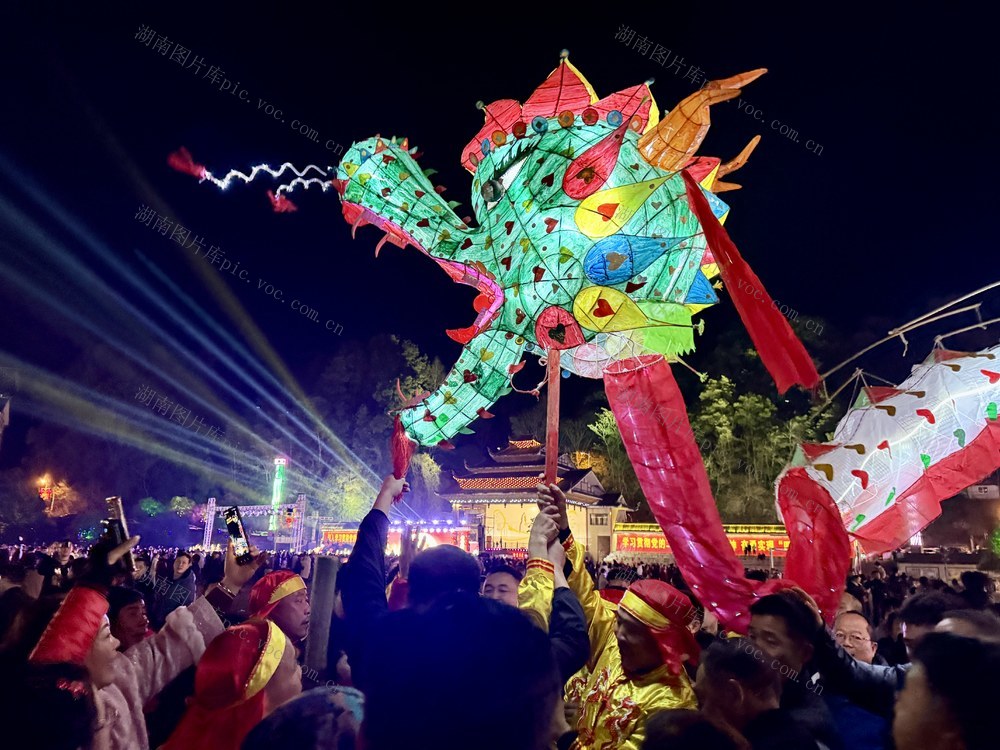 通道：新春年味浓
