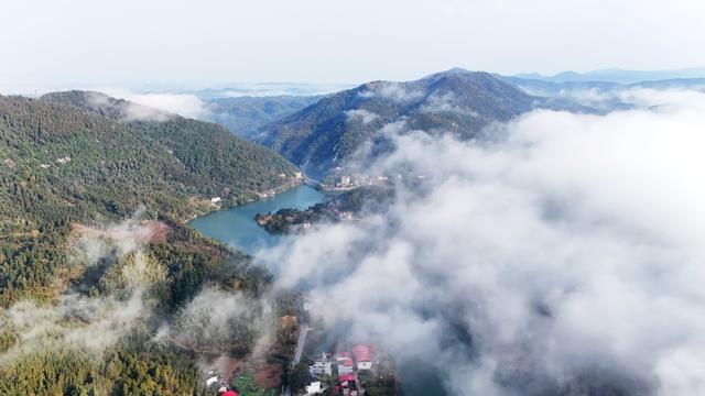 大雾  乡村  奇观  云海  熊峰山
