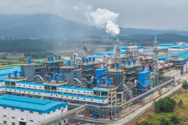 湖南道县：锂矿企业生产忙