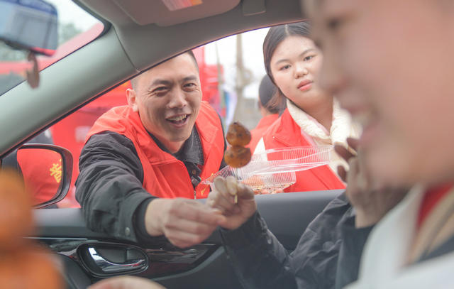 湖南道县：志愿服务暖归途