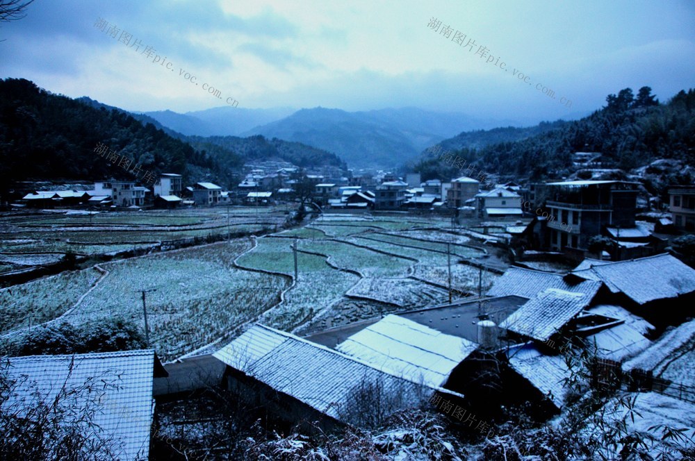 山村 飘雪 村庄