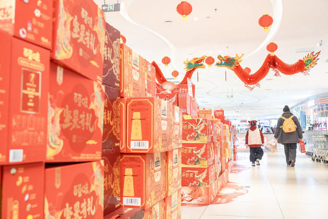 逛超市    购年货