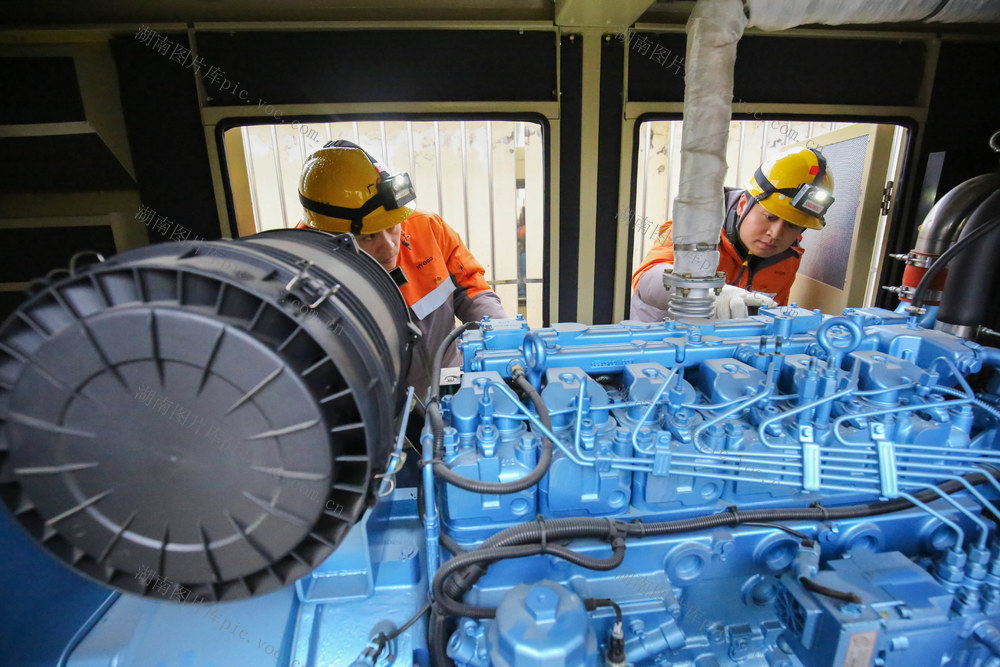 高铁电力巡检 远动间 灯塔 架空线路 发电机